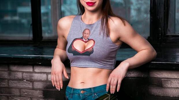 DM: дизайнеры-патриоты предложили россиянкам отдать сердце в руки Путину