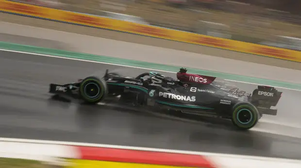 Хэмилтон: когда попал в «Формулу-1», не испытывал уважения к другим пилотам