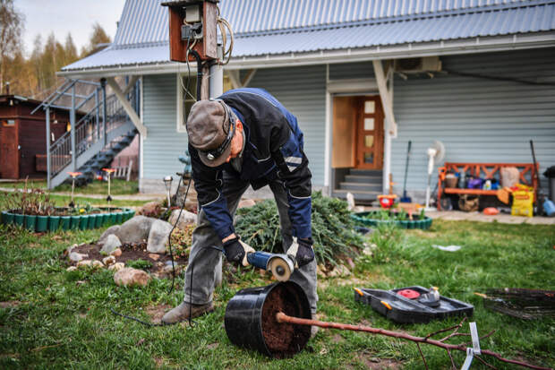 Россиян предупредили о возможности лишиться слуха из-за дачных работ