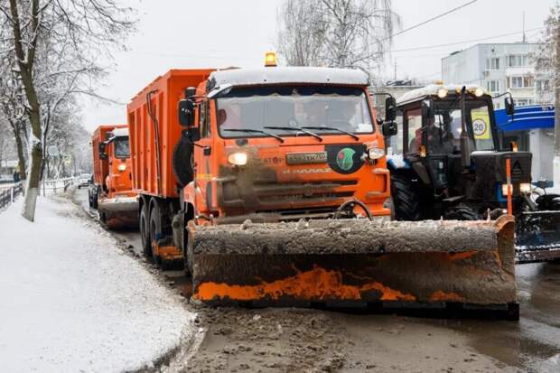 Как в Симферополе убирают снег и проводят противогололедную обработку улиц
