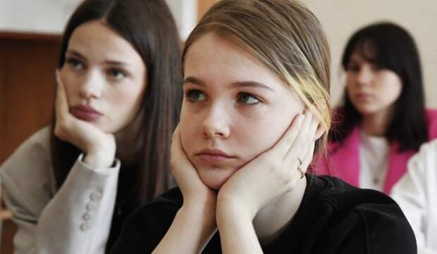 Школьникам из Москвы и регионов расскажут о правилах безопасных сделок в интернете в новом сезоне «Цифрового ликбеза»