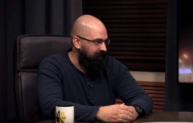 «Почему элиты в России всё устраивает» - размышления эксперта