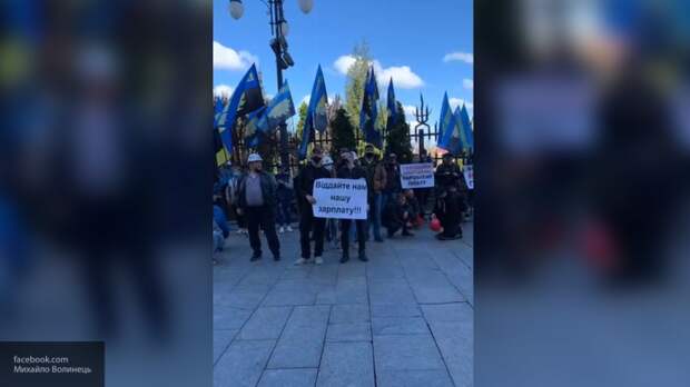Наказание "казанского стрелка", забастовка в Киеве и "бриллианты" Маркл: главное за 12 мая
