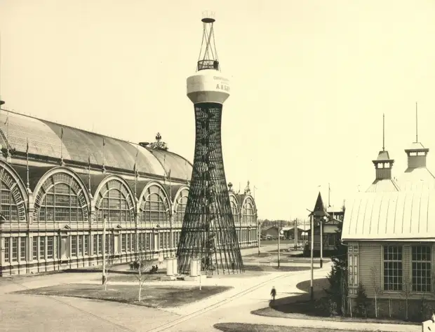 Шуховская водонапорная башня в Нижнем Новгороде.