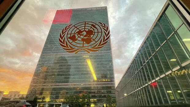 Здание штаб-квартиры Организации Объединенных Наций в Нью-Йорке - РИА Новости, 1920, 14.10.2021