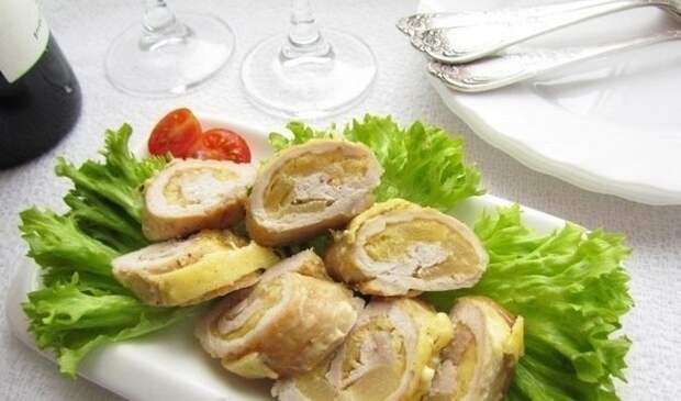 Рецепт приготовления рулетиков из свинины с ананасами и сыром