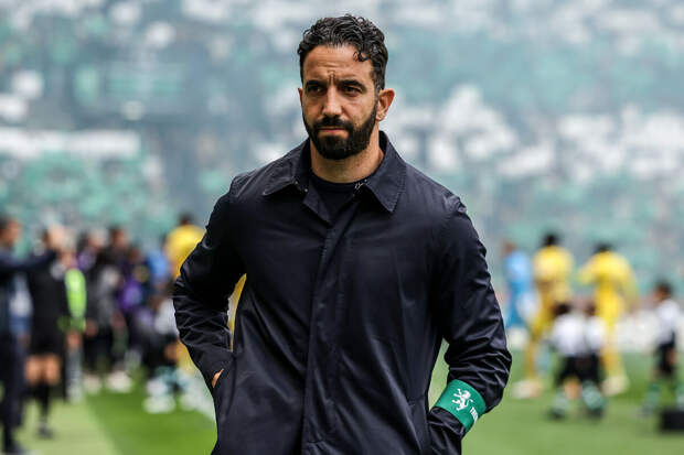 "Манчестер Юнайтед" объявил об увольнении тренера Аморима