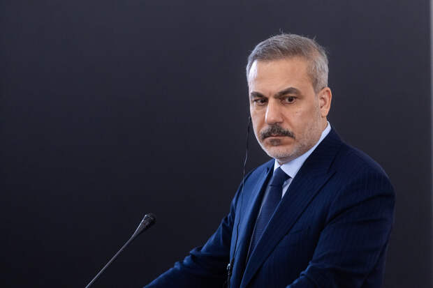 Глава МИД Турции рассказал о предупреждении арабских государств Ирану