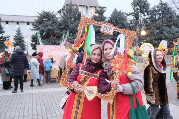 Астраханцы будут гулять Масленицу все выходные