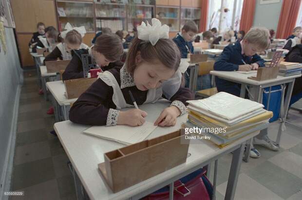 Что запрещали делать в советских школах.