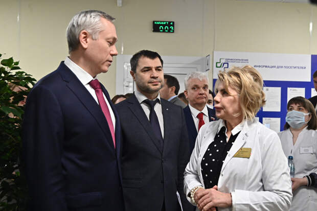 Андрей Травников посетил Центральную городскую больницу Берска