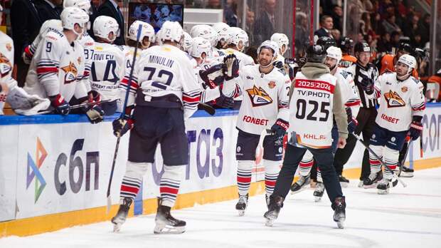 «Металлург» обыграл «Сибирь» в стартовом матче Кубка Гагарина