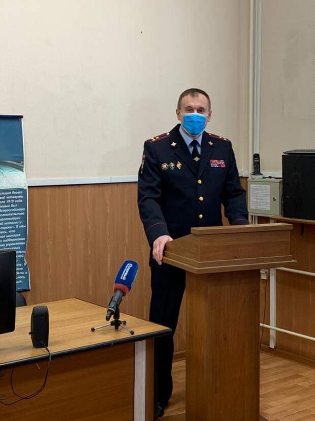 На Ярославском вокзале сотрудники полиции отметили работу представителей СМИ