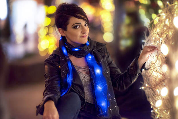 led-constellation-scarf-illumiscarf-shenovafashion-2