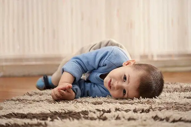 Почему идеальная чистота в доме опасна для здоровья ребенка