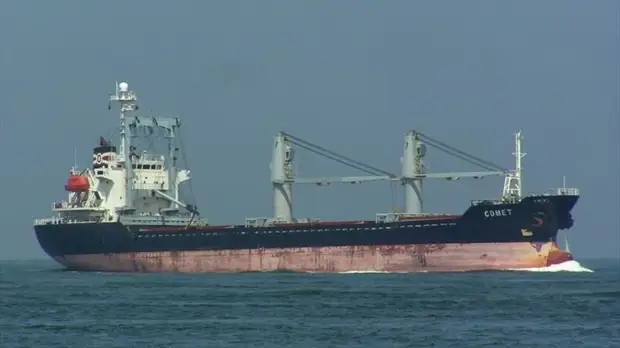 СМИ: Киев ответил на российские санкции задержанием судна с украинским экипажем