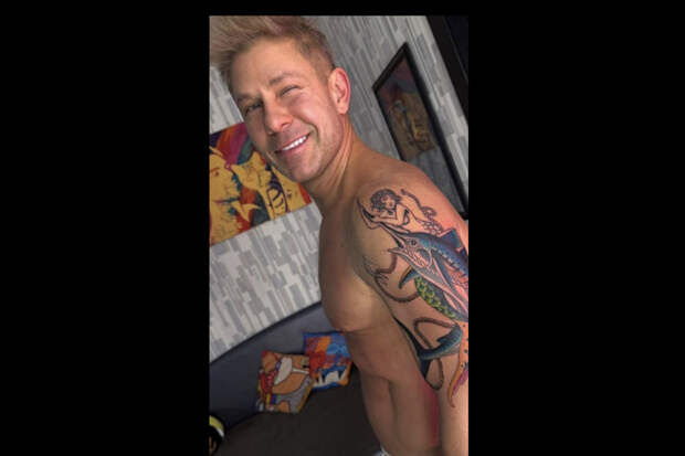 Митя Фомин сделал свою первую татуировку и сравнил это с потерей девстенности