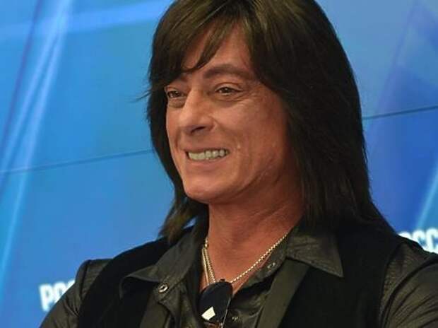 Солисты рейнбоу. Тернер дип перпл. Джо линн тернер rainbow. Джо линн тернер deep purple. Певцы солисты гр рейнбоу.