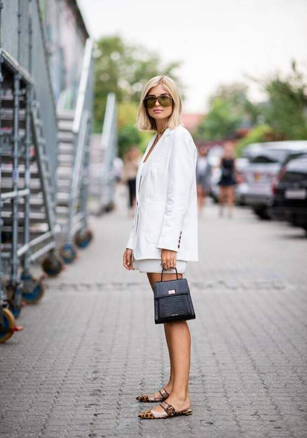Как и с чем носить белый блейзер летом-2020