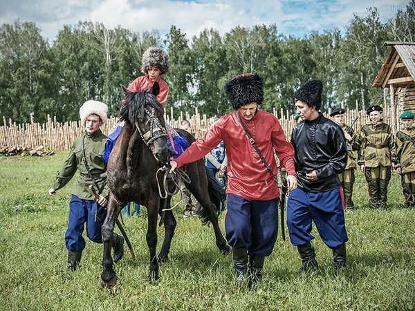 Этот уже большой парнишка, но сейчас уже не то время