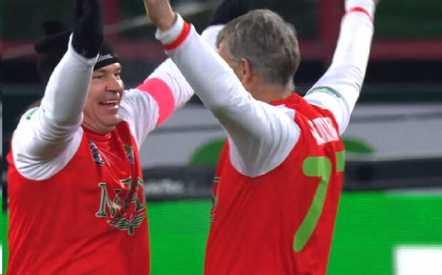 «Локомотив» обыграл ЦСКА в ретроматче