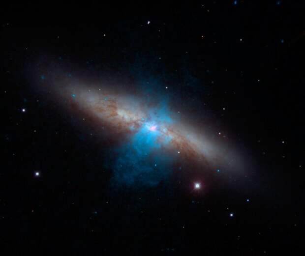 Умирающая звезда - пульсар находится на расстоянии около 12 миллионов световых лет от нашей солнечной системы интересное, космос, красота, наука, фото