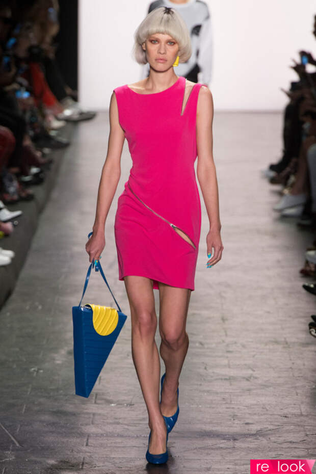 яркое платье