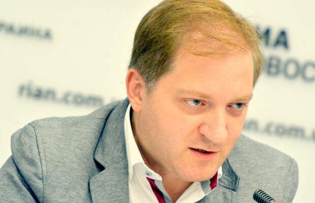 Украинский дипломат Волошин: Ротшильды не дадут Макрону стать врагом России