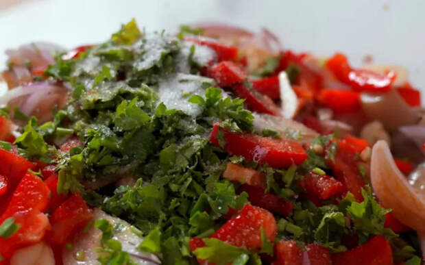 Маринованные шампиньоны за 8 минут: килограмм деликатеса за копейки! Идеальная закуска из грибов