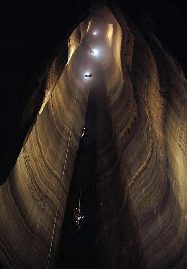 Самая глубокая в мире пещера (20)