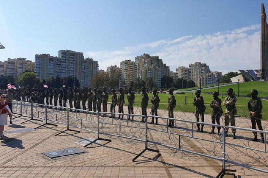 В Белоруссии обнаружили тайники с «оружием» для протестов