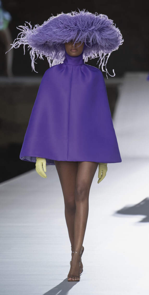 Valentino Haute Couture осень-зима 2021