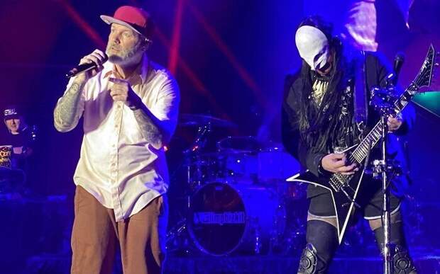 30. Изначально группа Limp Bizkit должна была называться Blood Fart («Кровавый Пук») 30. Изначально группа Limp Bizkit должна была называться Blood Fart («Кровавый Пук»)