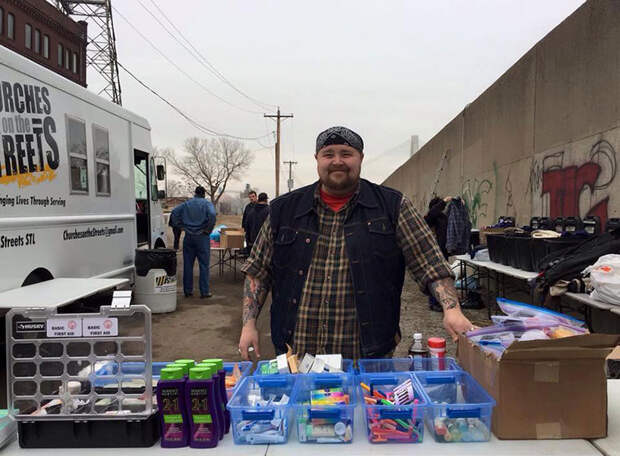 truck-converted-mobile-shower-homeless-jake-austin-7