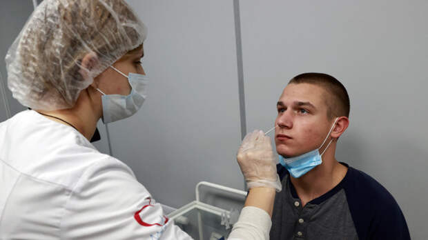 Мурашко заявил о наличии иммунитета к COVID-19 почти у всех россиян