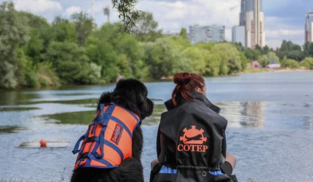 Московские спасатели уделяют особое внимание безопасности детей на воде