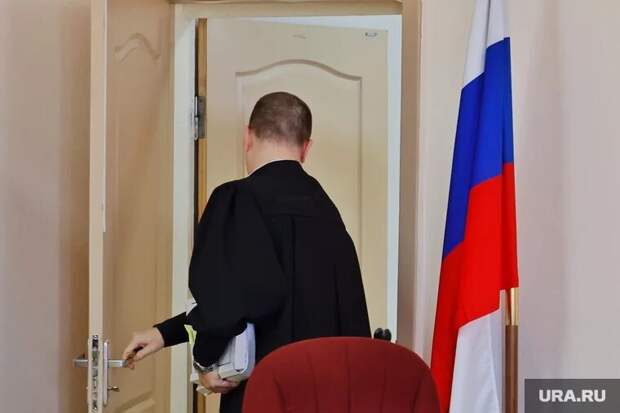 Суд отправил под арест еще четверых фигурантов дела о хищении в больнице Петербурга. Фото: Екатерина Сычкова © URA.RU