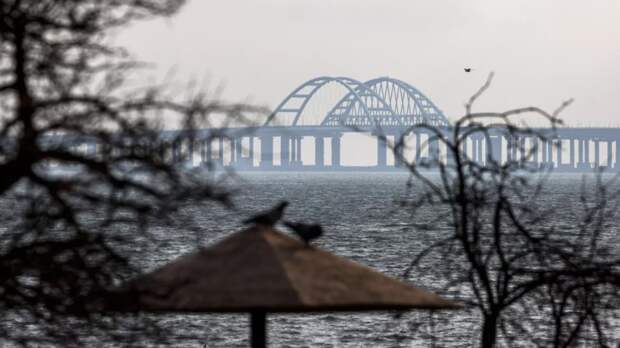 Перекрытие Крымского моста привело к задержке 16 поездов дальнего следования