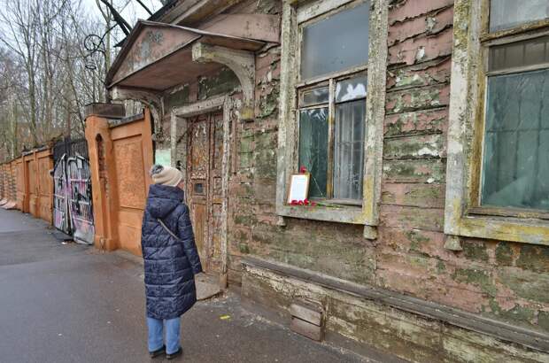 Некоторые памятники деревянного зодчества Петербурга и области