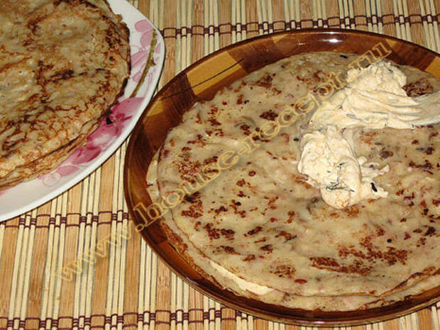 Блинный торт с грибами, мясом, сыром