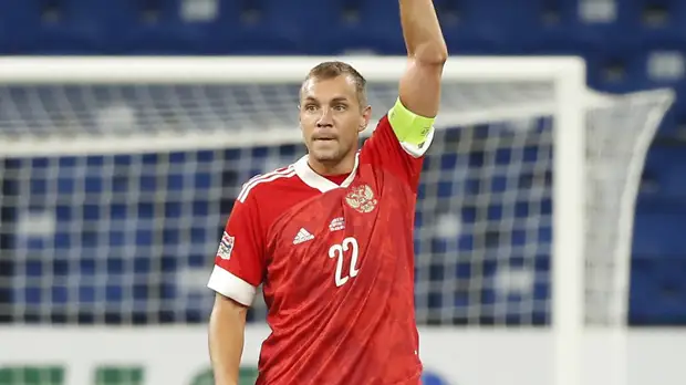 Дзюба на тренировке рассмешил партнёров по сборной России своим финтом