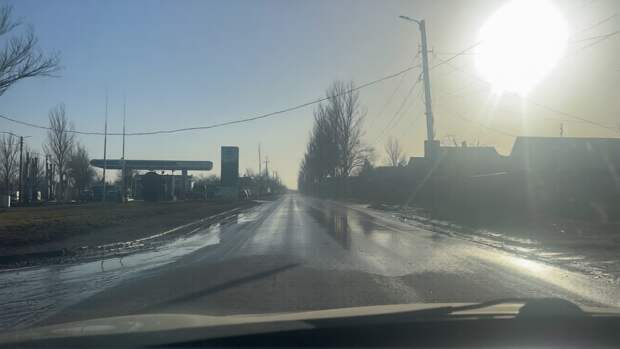 Добрый день, пожалуйста, опубликуйте. Течет вода 3 недели уже как, на все 4 полосы движения, в том числе затопила все пешеходные переходы, район штано...