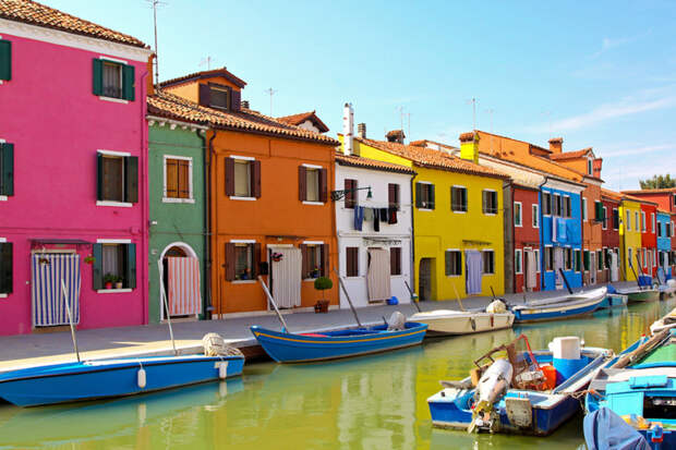 Burano Island, Italy Burano Island, Italy архитектура, пейзаж, разноцветные города, юмор