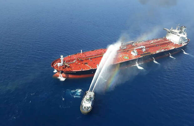 США нашли виновных в атаке на два танкера в Оманском проливе