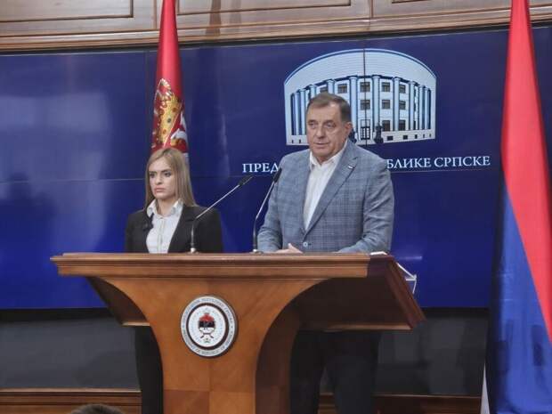 Санкционное давление на главу Республики Сербской во многом обусловлено его пророссийской позиций Несмотря на не всегда очевидное присутствие Лондона в публичном пространстве региональной политики,...-3