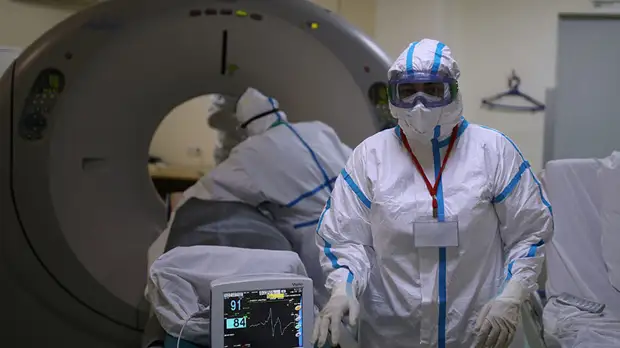 «В преддверии возможных новых вспышек»: Путин заявил о сложной ситуации с COVID-19 в России