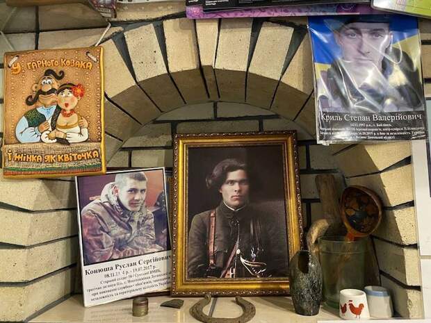 Экстремистские экспонаты, изъятые из музея батальона «Айдар» Экстремистские экспонаты, изъятые из музея батальона «Айдар»
