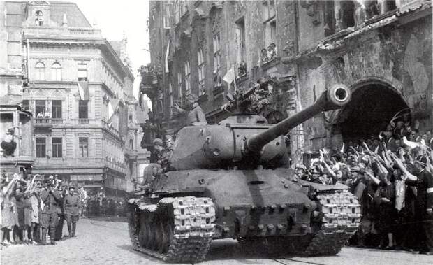 Оболганный подвиг Красной Армии, или кому Прага обязана своим спасением от уничтожения