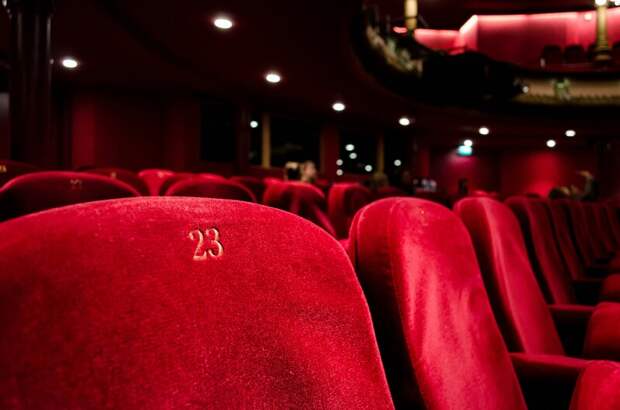 На реконструкцию астраханского кинотеатра "Октябрь" было потрачено более 1 миллиарда рублей