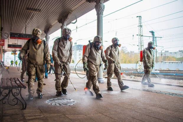 Сотрудниками ФПС ГПС МЧС России проведена дезинфекция железнодорожного вокзала в городе Твери